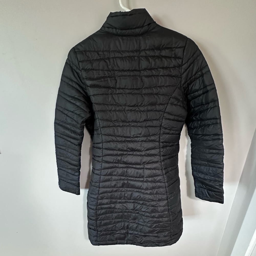 Patagonia Women's Fiona Black Puffer Coat - Picture 3 of 4